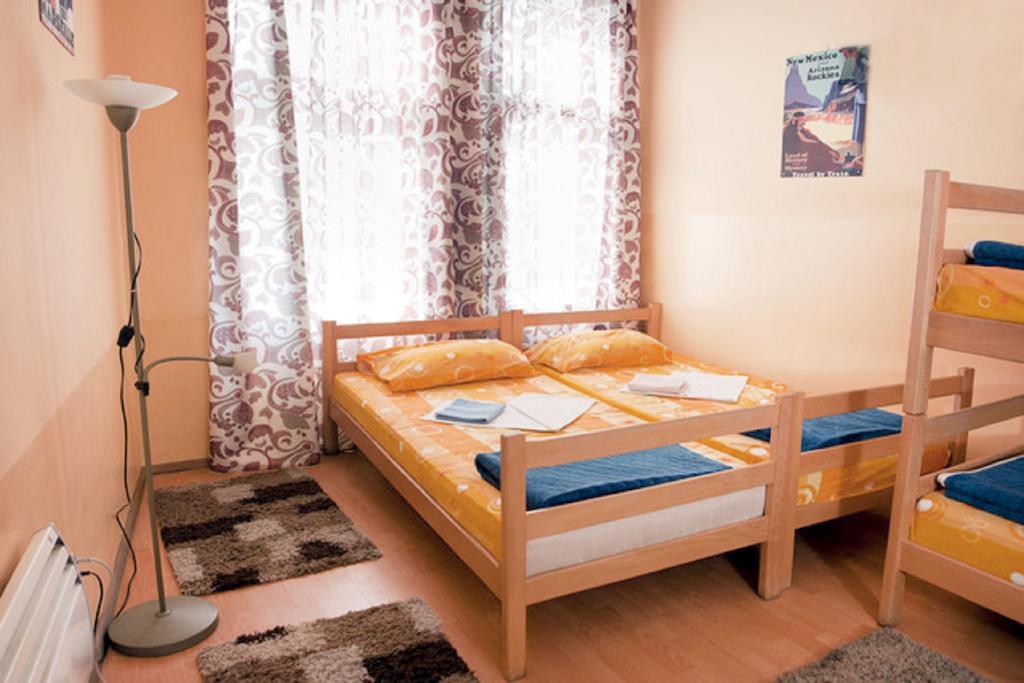 Central Station Hostel Белград Экстерьер фото