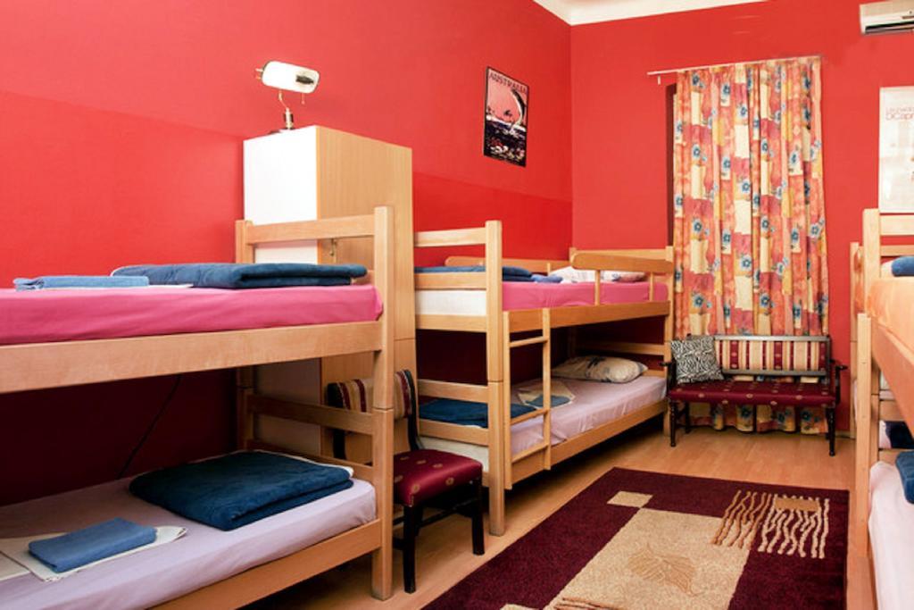 Central Station Hostel Белград Экстерьер фото